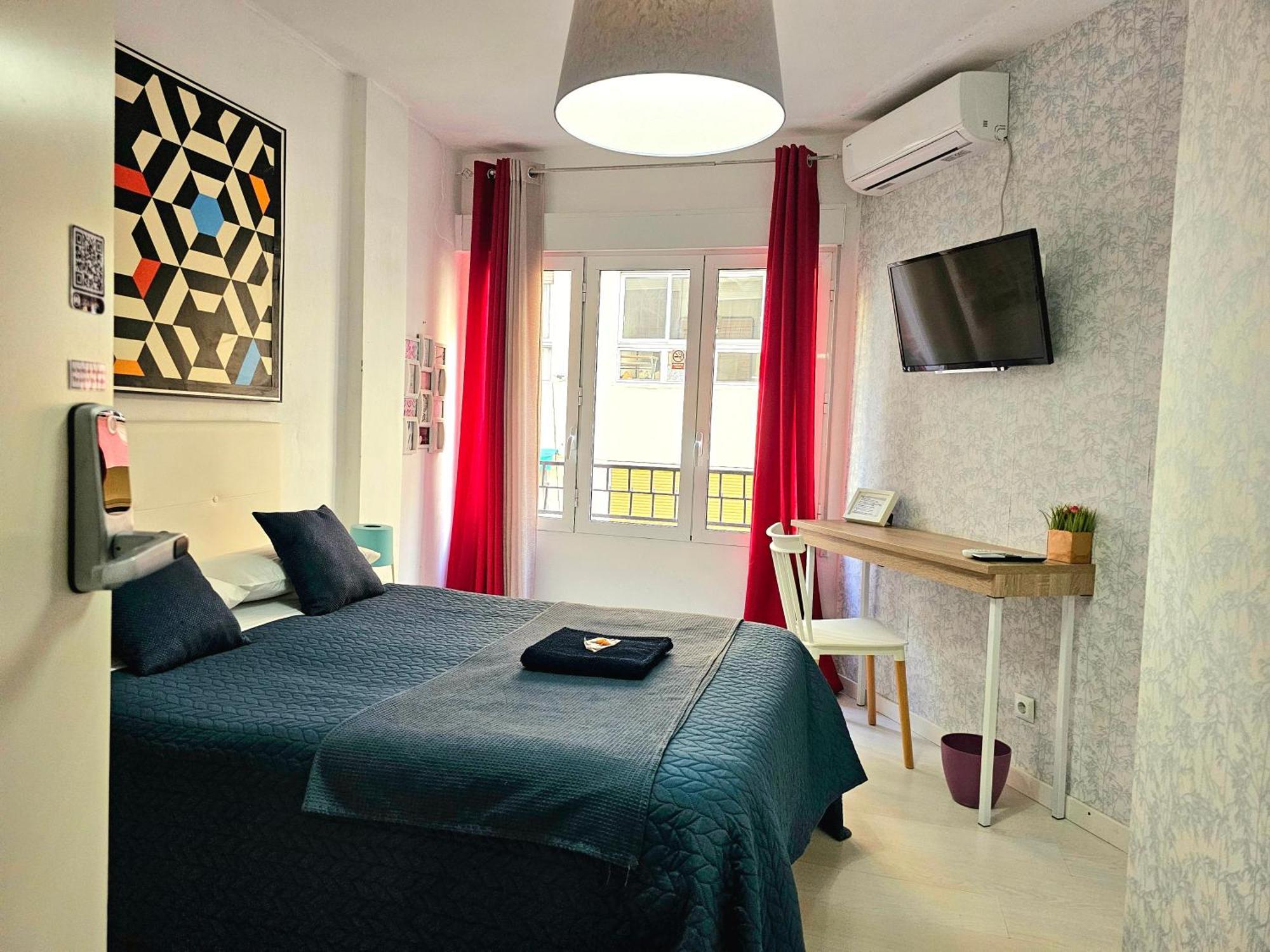 Centric Rooms Mercado Аликанте Екстериор снимка